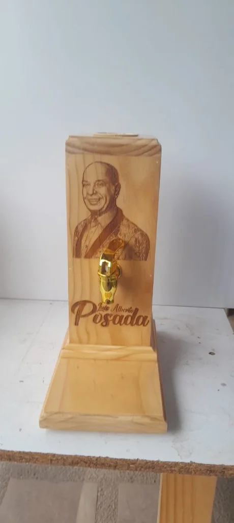 Dispensador diseño artista