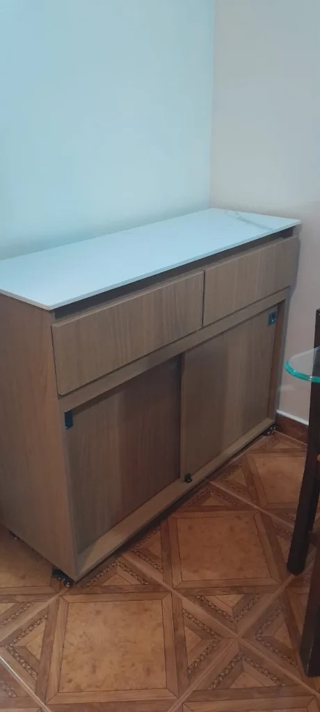 Puerta madera clara lateral